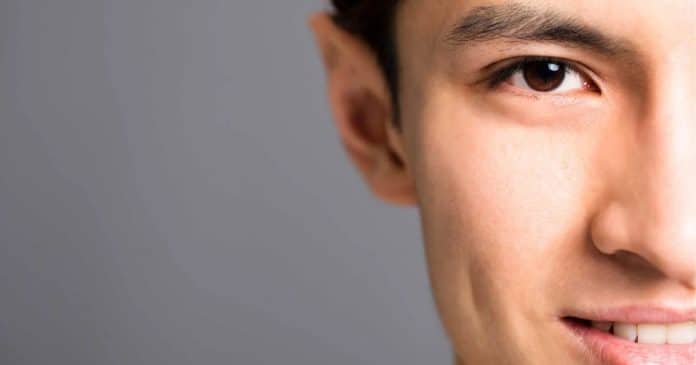 Điềm báo nháy mắt có ý nghĩa gì, đánh con gì