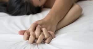 Mơ thấy làm tình đánh con gì và giải mã điềm báo từ giấc mơ này